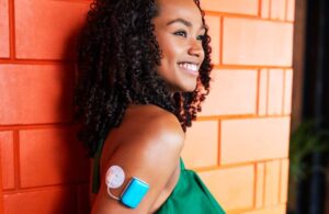 ViCentra Kaleido Blue worn on arm