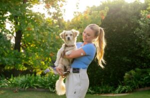 Tandem Diabetes Care t-slim X2 wearer with the Abbott FreeStlye Libre 3 Plus (1)